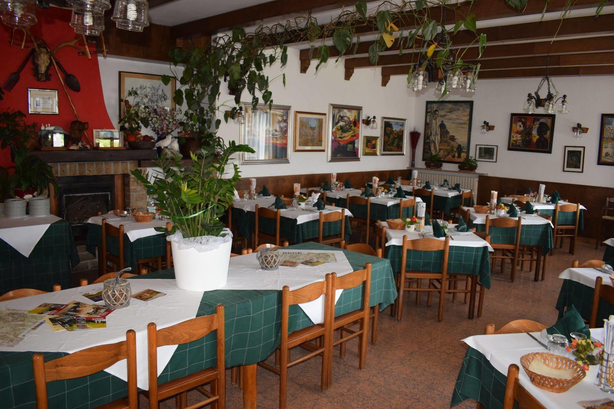 Albergo Canella Fuipiano Valle Imagna Exterior foto